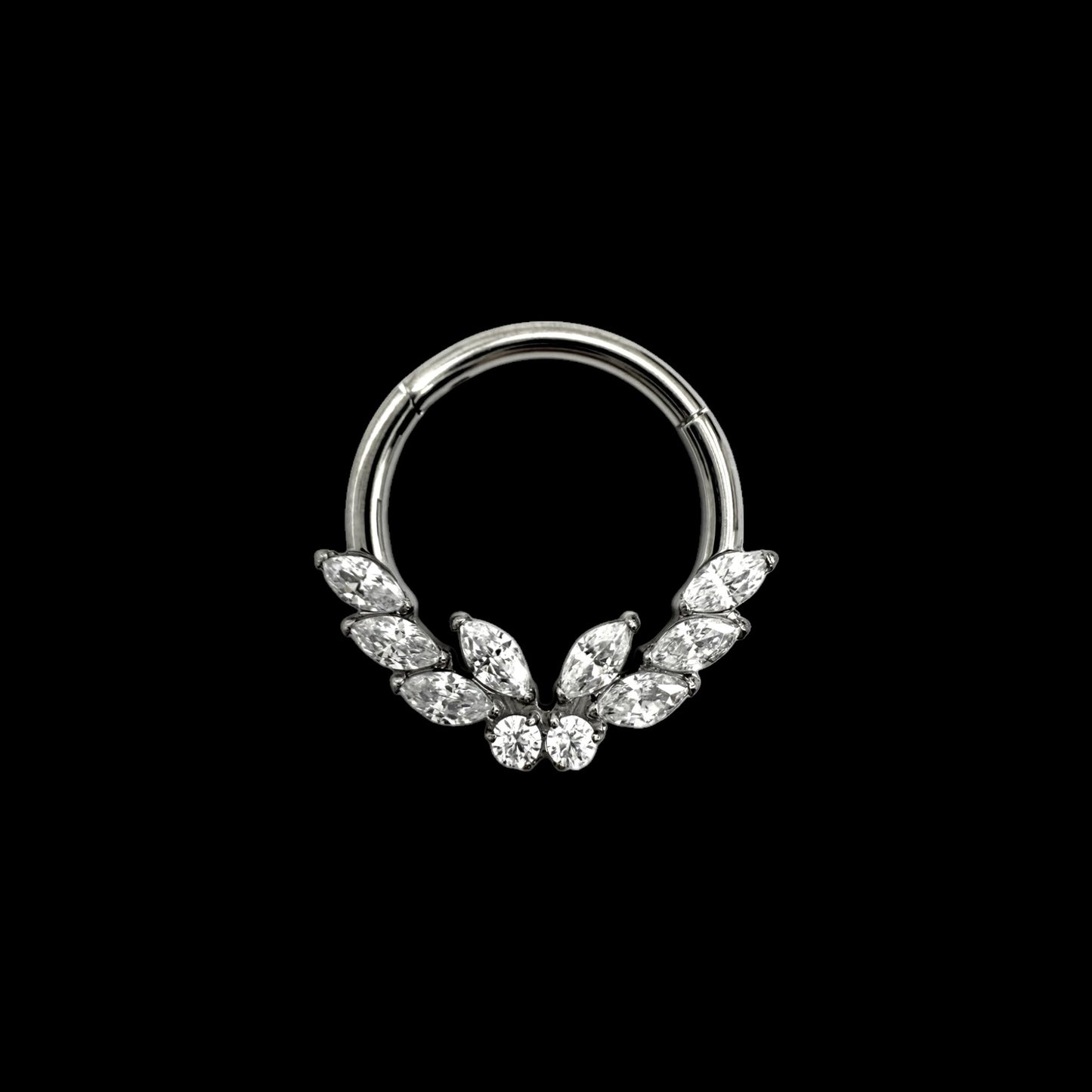 Flora Luxe – Titan Clicker mit Zirkonia