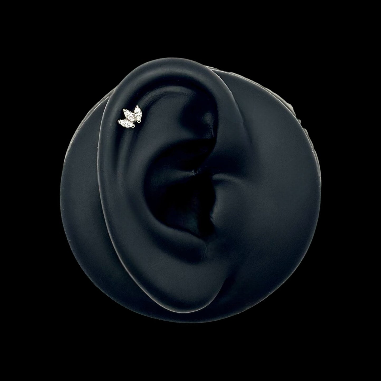 Triple Marquise Labret