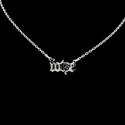 Fotze Kette | Bold Statement Kette in Gold & Silber