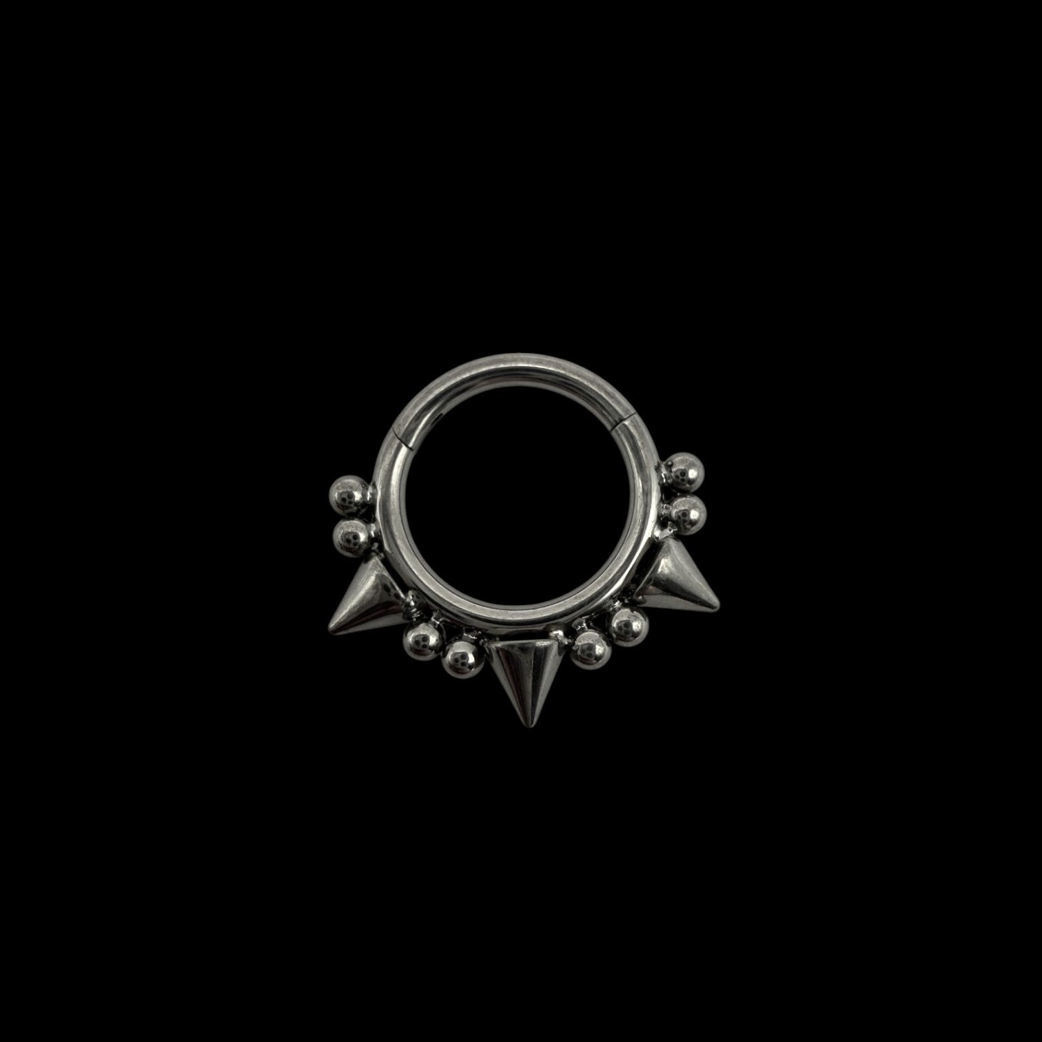 SPIKE RING