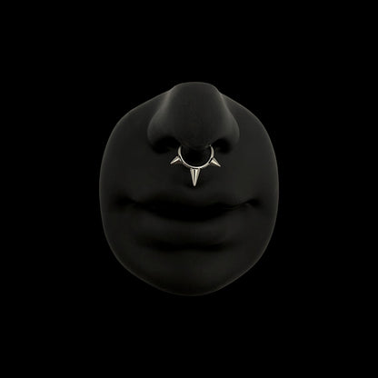 Triple Spike Ring aus Titan