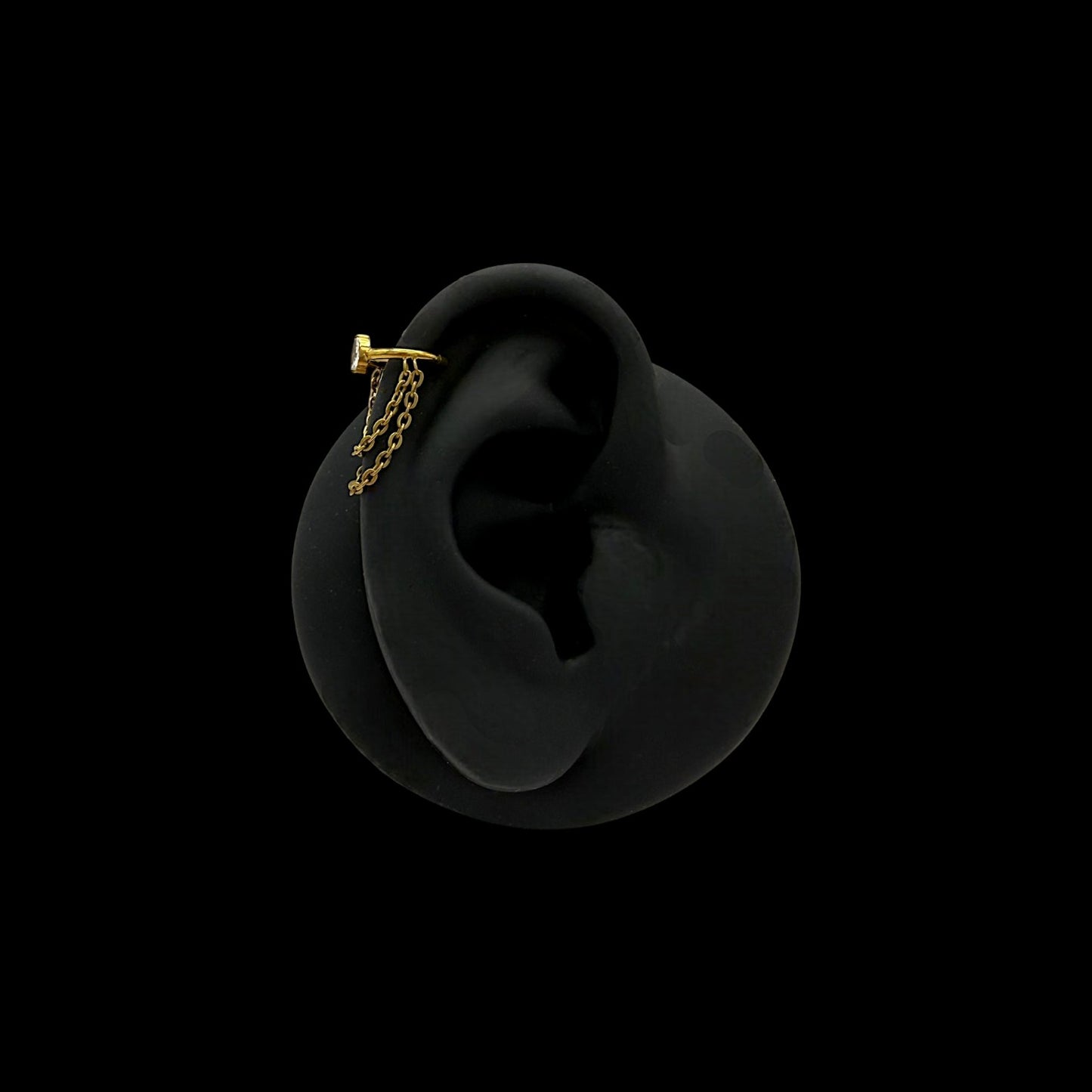 Chained Ear Cuff aus Titan