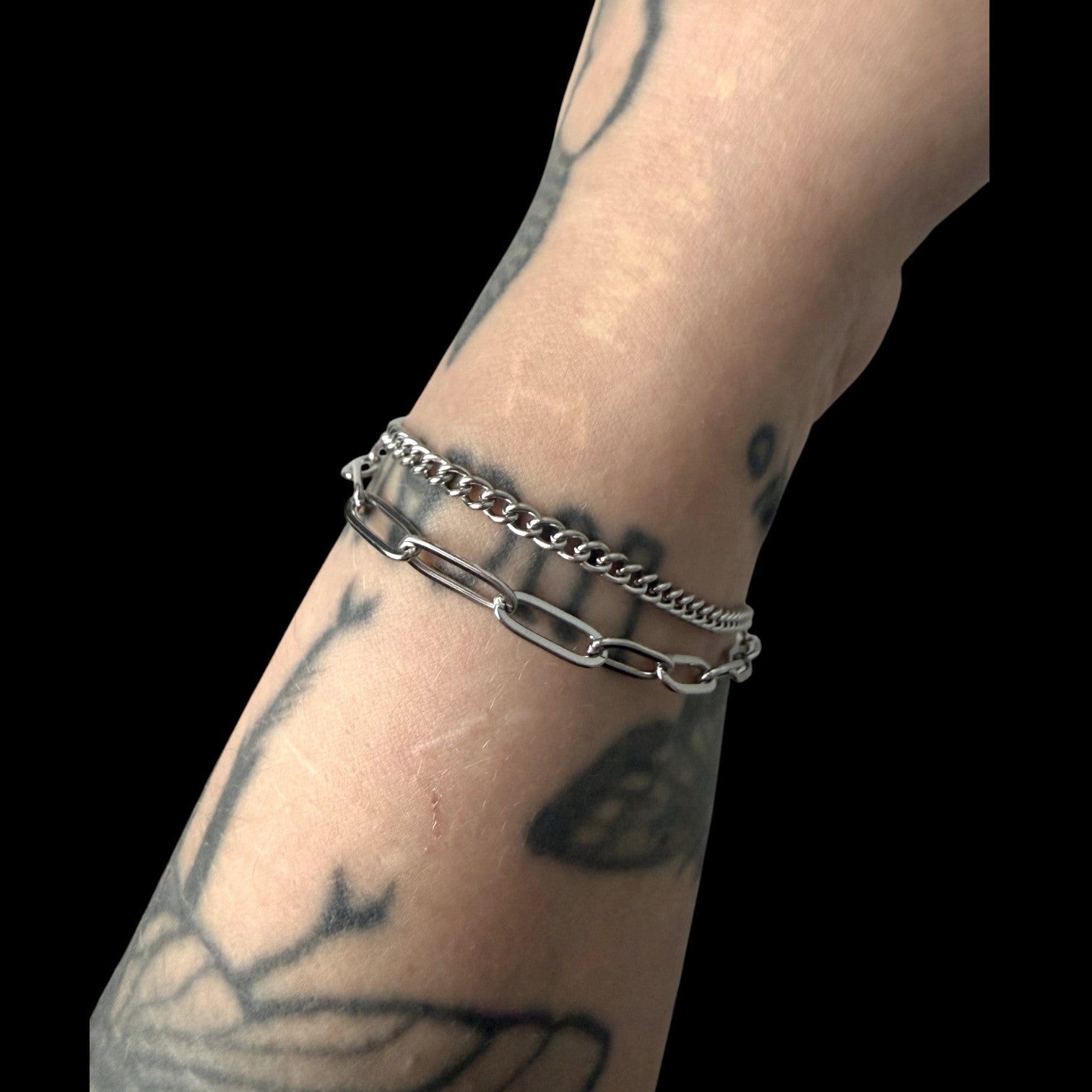 LAYER ARMBAND