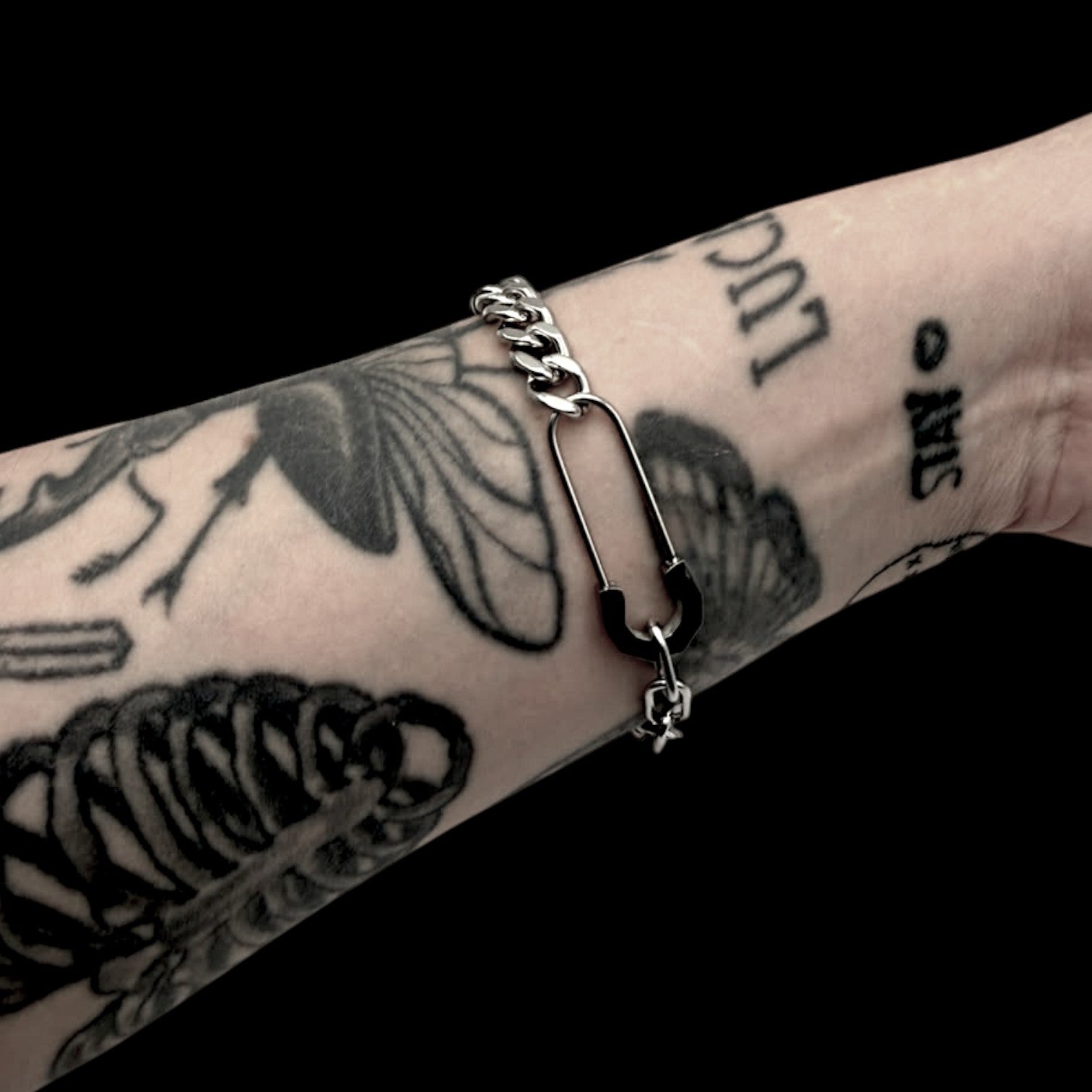 SAFETY PIN BRACELET