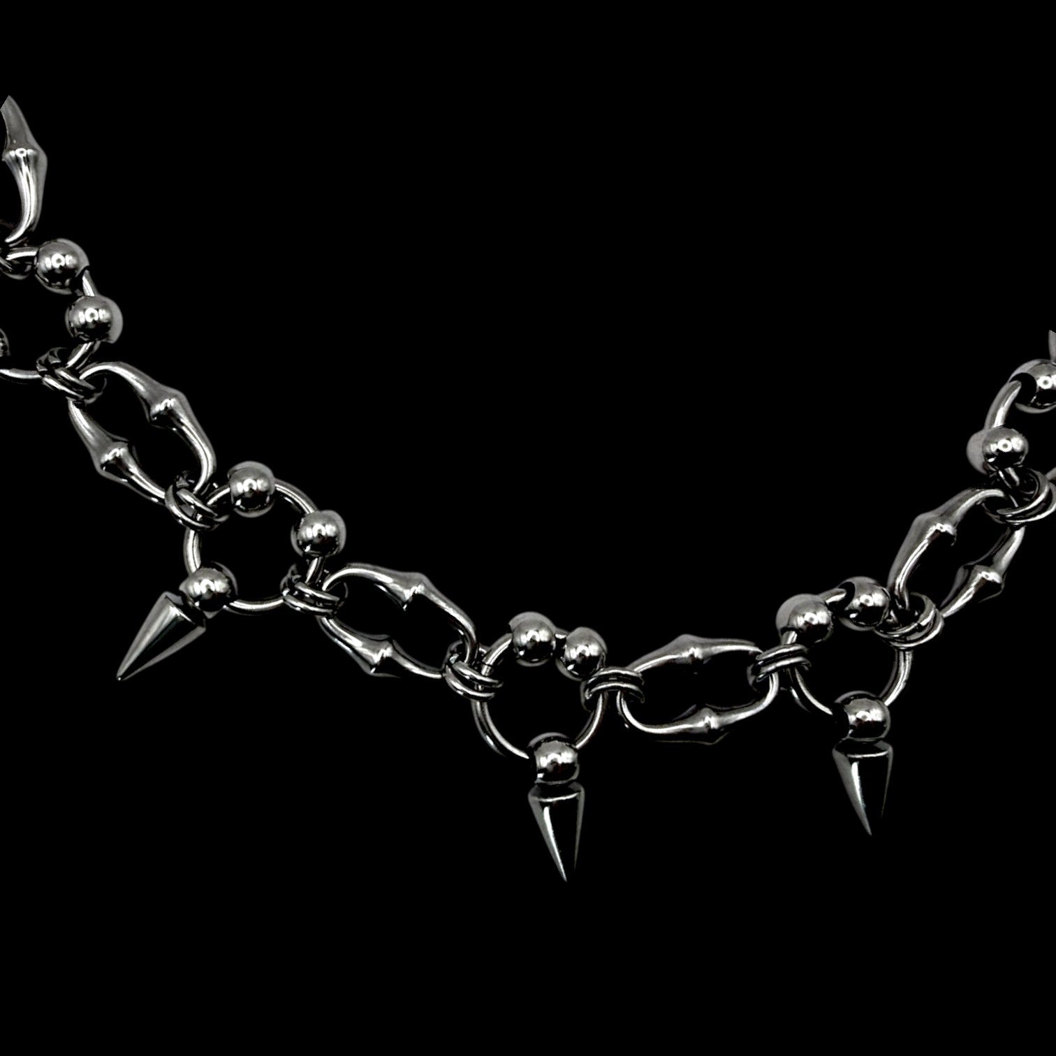 VOID SPIKE NECKLACE